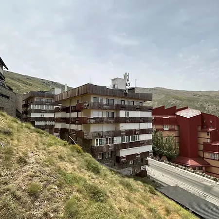 Nevadahome Arttyfal Junto Al Telesilla * סיירה נבדה